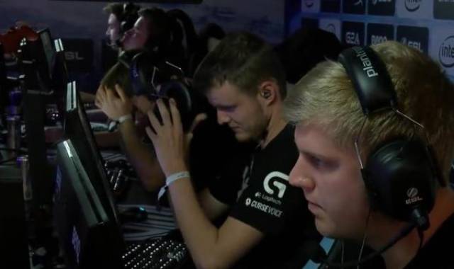 借助山间天 借助山间天